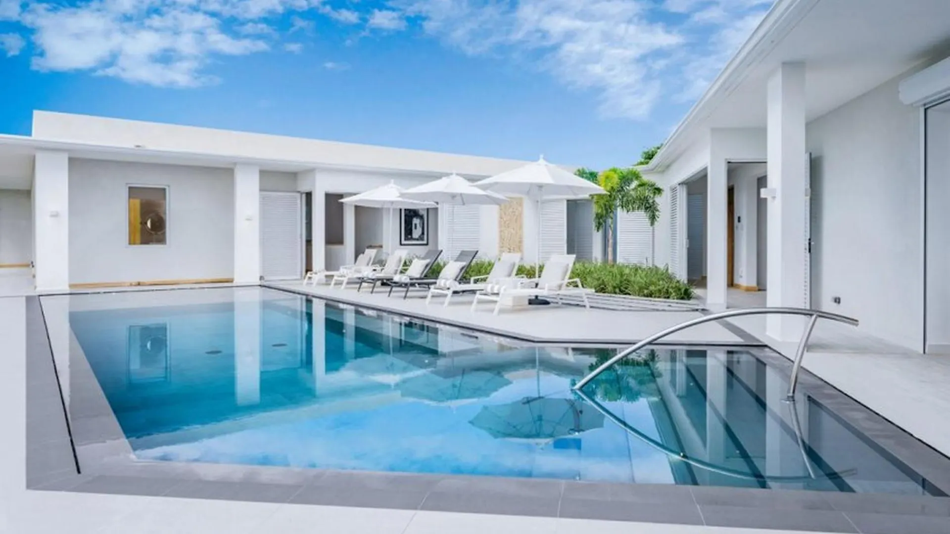 Incredible Views Of Sea From The Pool - Cool Breeze Villa Saint James